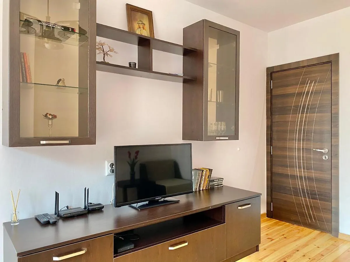Bright Central Studio For 4 In بورغاس شقة