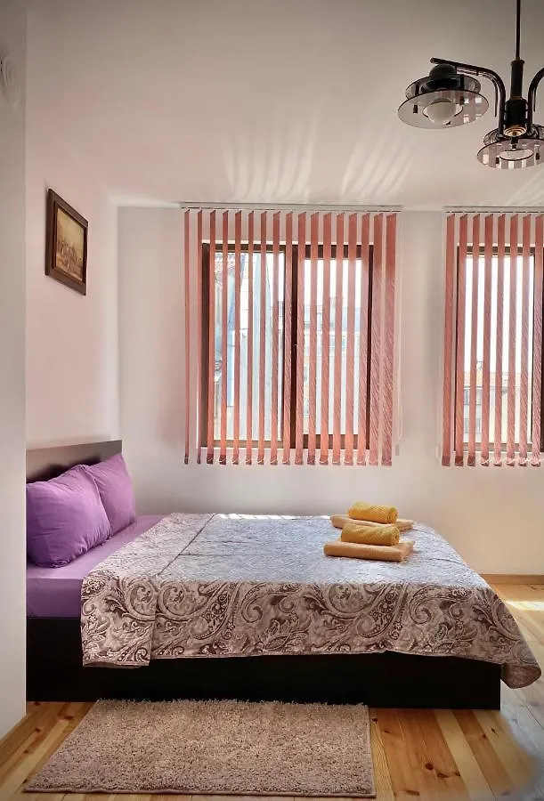 Bright Central Studio For 4 In بورغاس شقة